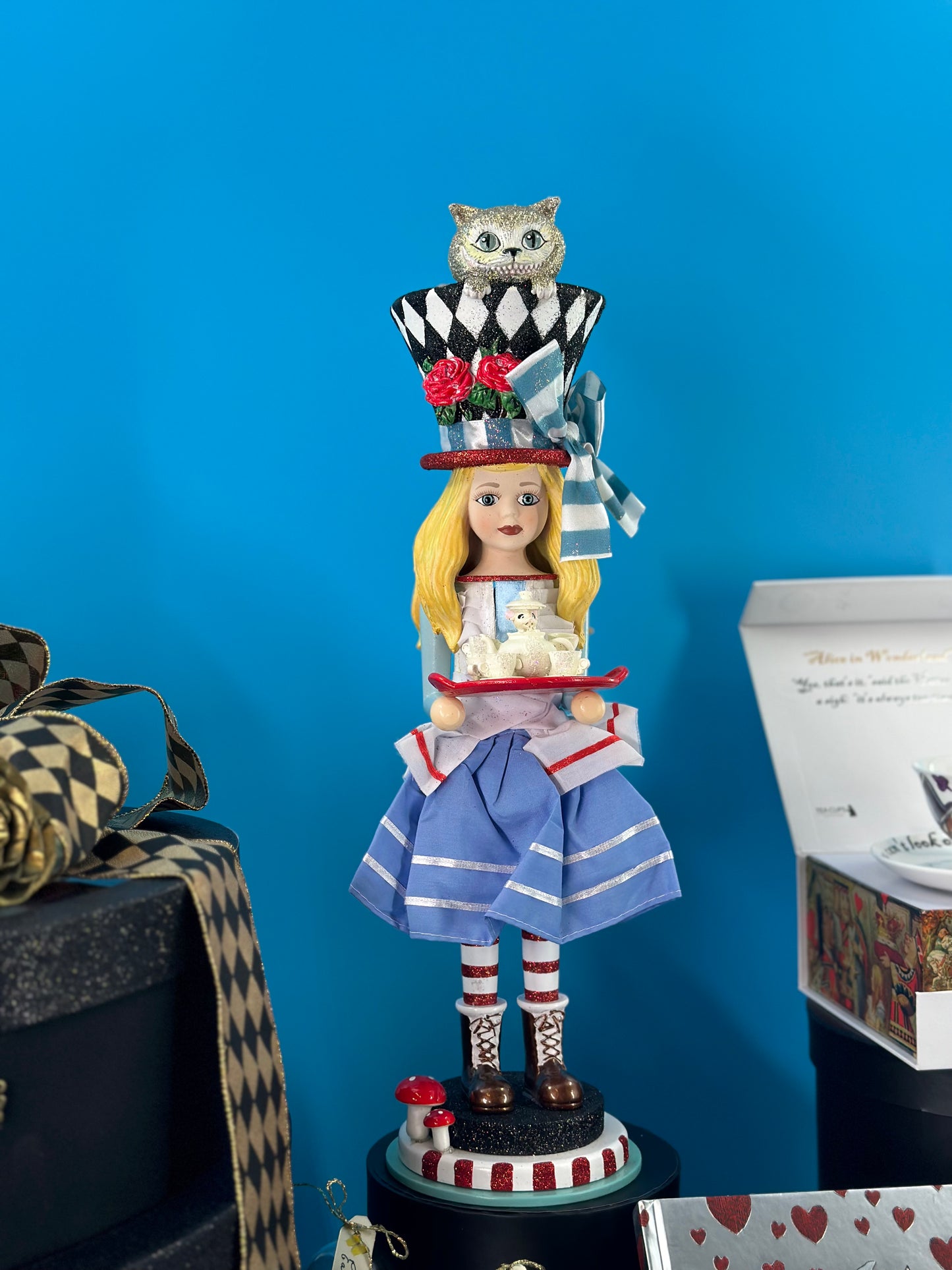 Alice in Wonderland Signature Gift Tower Set