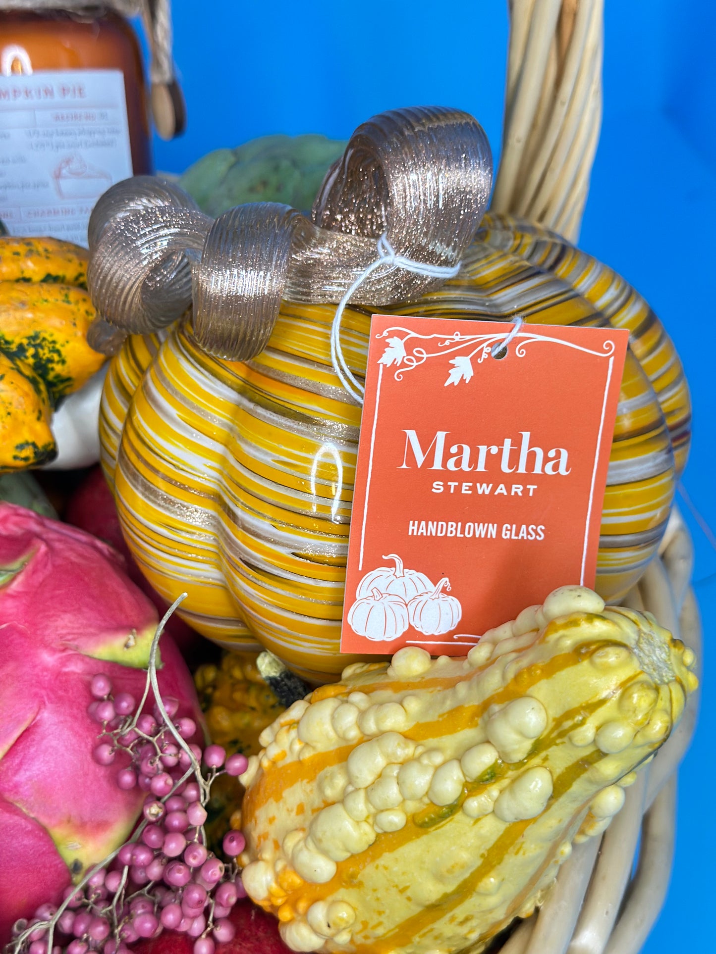 Thanksgiving Basket with Fall-Style Fresh Flowers