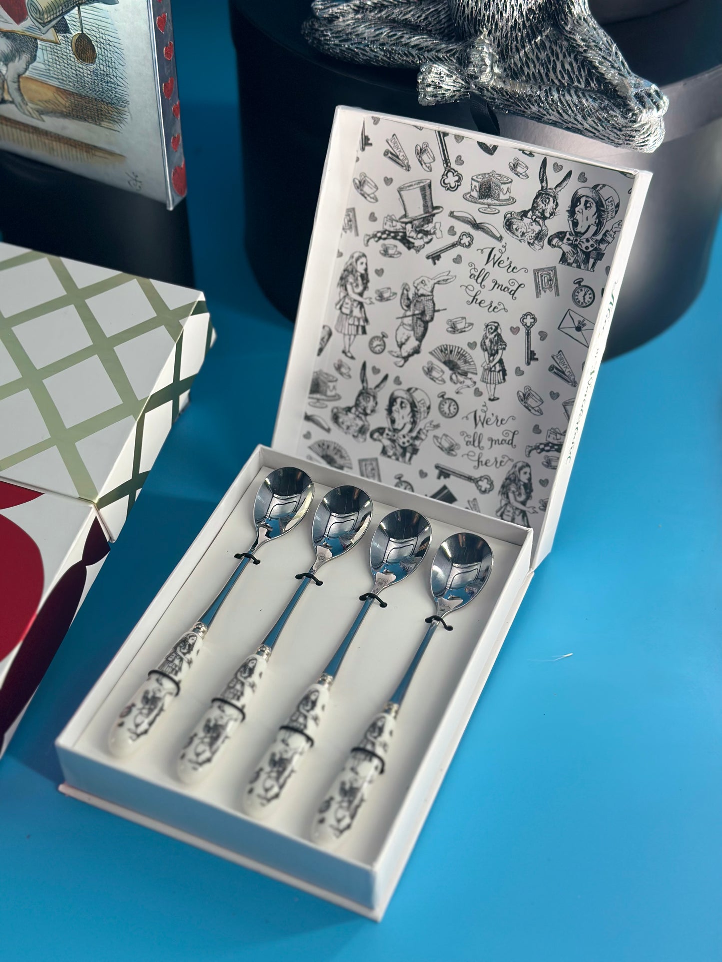 Alice in Wonderland Signature Gift Tower Set