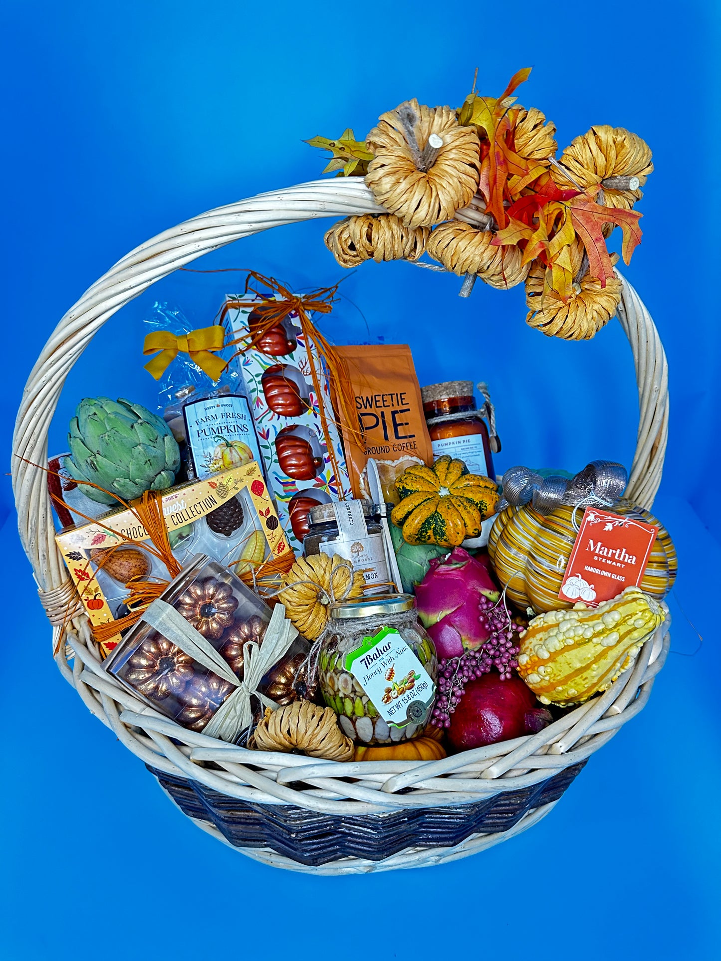 Thanksgiving Basket with Fall-Style Fresh Flowers