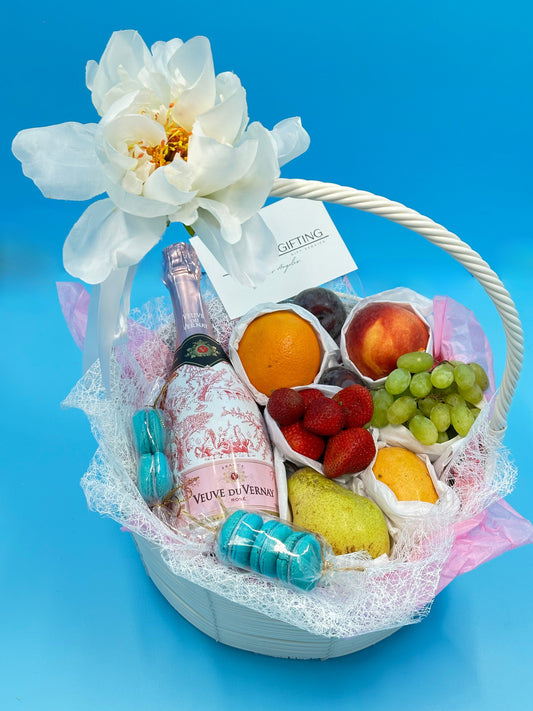 Bubbles and Fruits Gift Basket