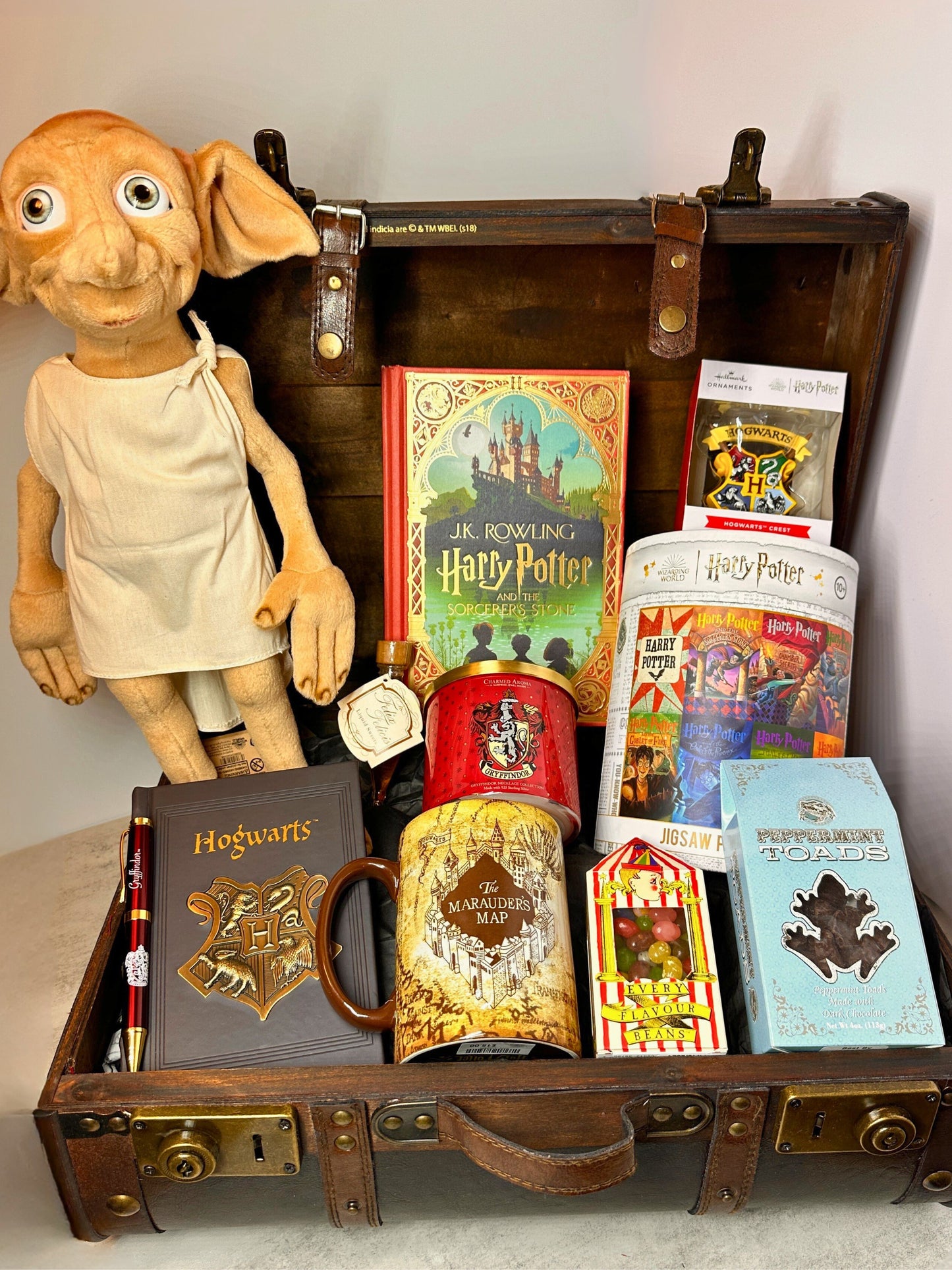 #102 Harry Potter Christmas Trunk with Gifts